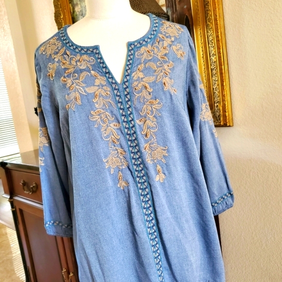 NWT- J.Jill Blue Tunic w/ Tan Beading!!๐๐๐ - Picture 4 of 10